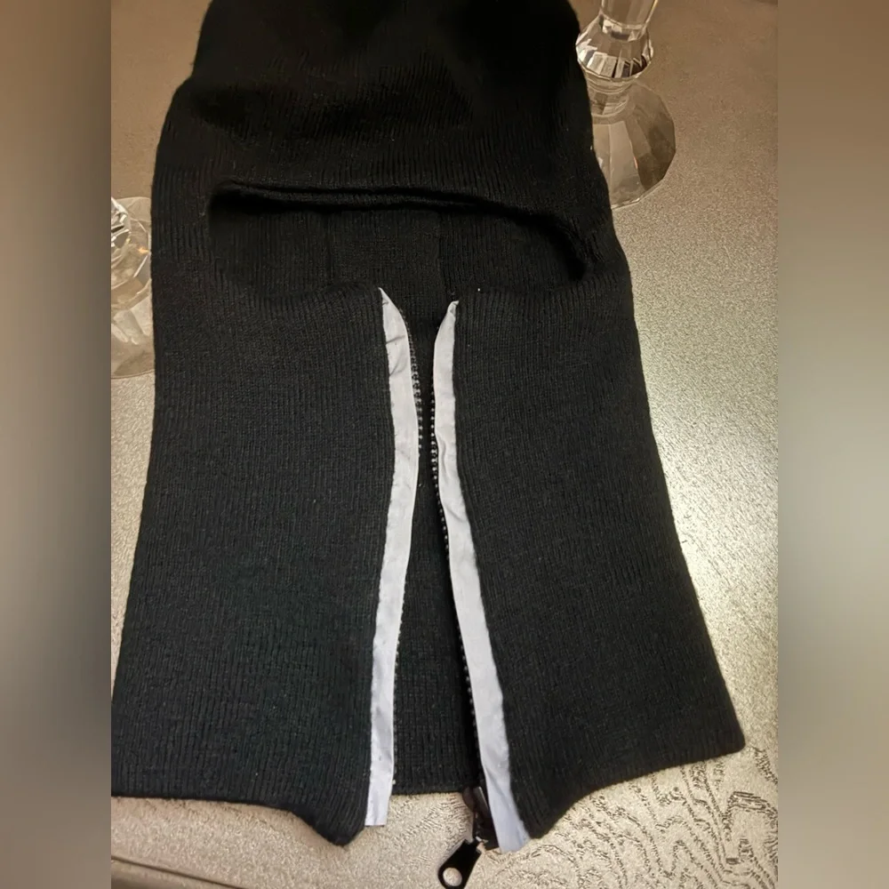 🖤Black Knit zip up Balaclava with reflective accents🥶⛷️